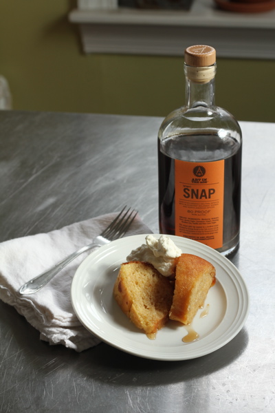 snap-liquor-with-cake