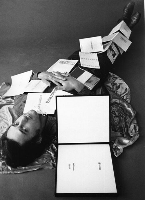 Ed-ruscha-covered-in-books