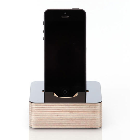 iphone-5-dock-wooden-black