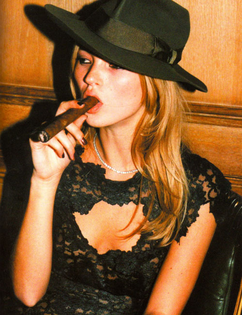 kate-moss-cigar